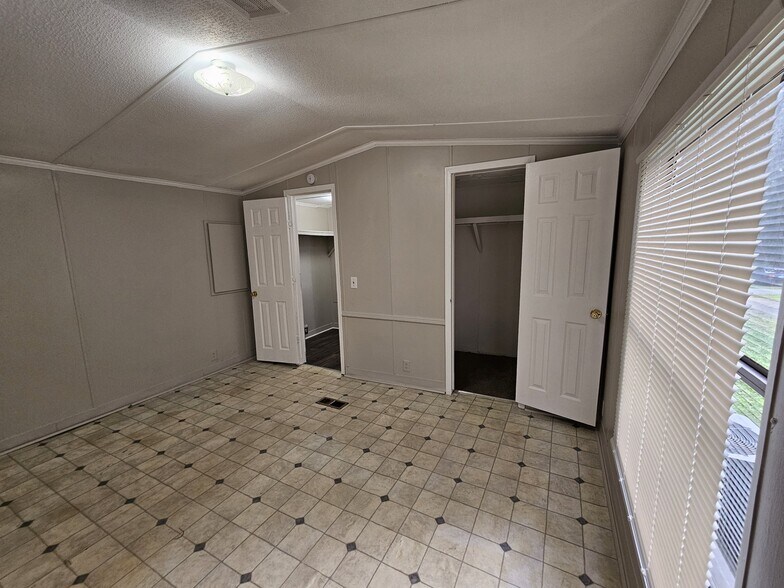Building Photo - 146 Duncanwood Dr