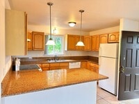 Building Photo - Lease Pending - Ponahawai Quadplex