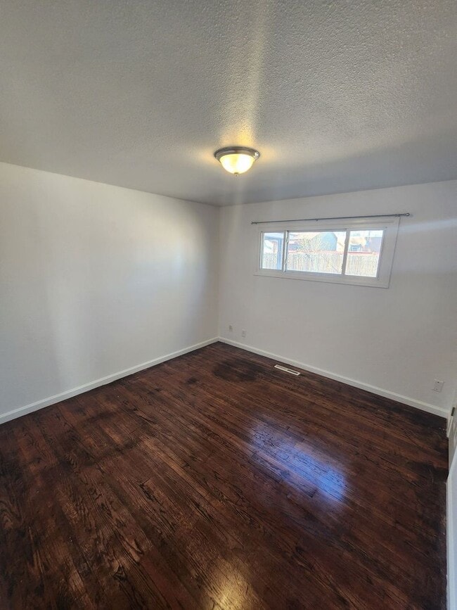 Building Photo - Wonderful Home