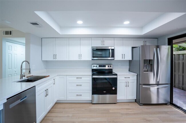 Building Photo - 5797 Summerside Ln