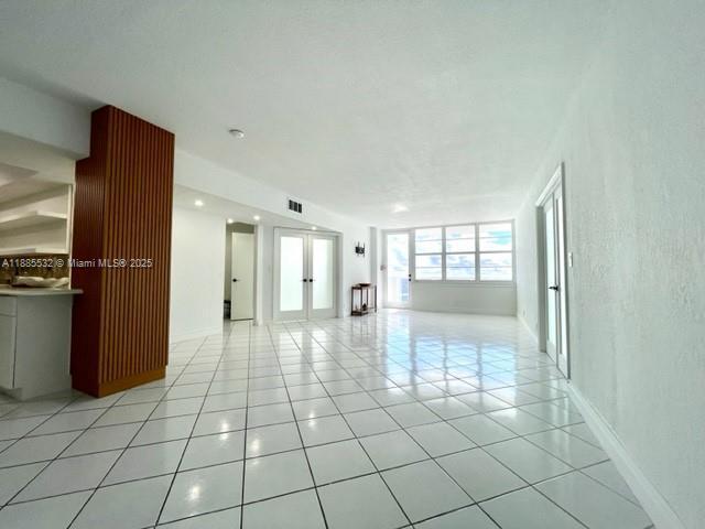 Building Photo - 3725 S Ocean Dr