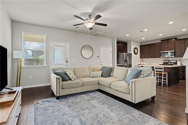 Building Photo - 5402 Golden Canary Ln