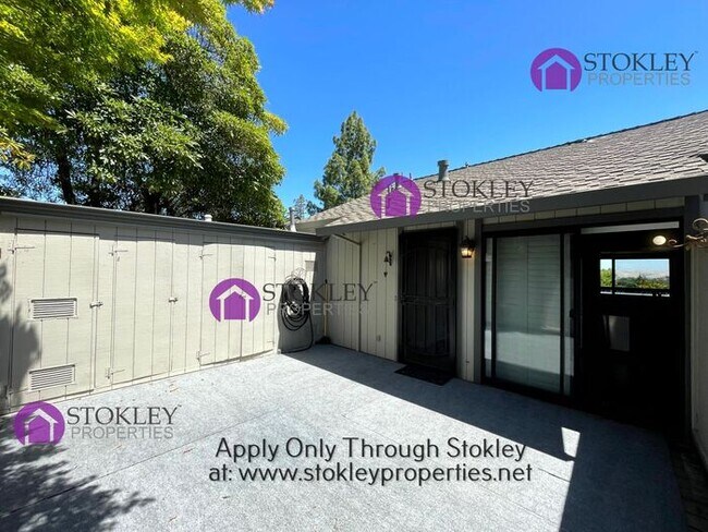 Building Photo - 1542 Ashwood Dr