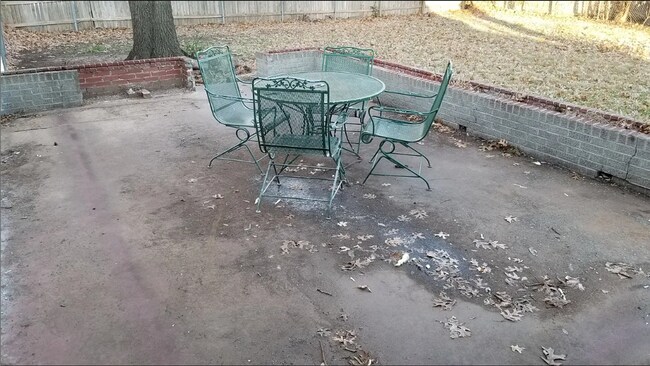 Building Photo - Beautiful Fully Remodeled 3 bedroom