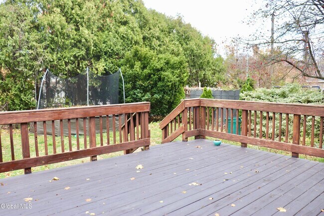 Building Photo - 647 New Scotland Ave