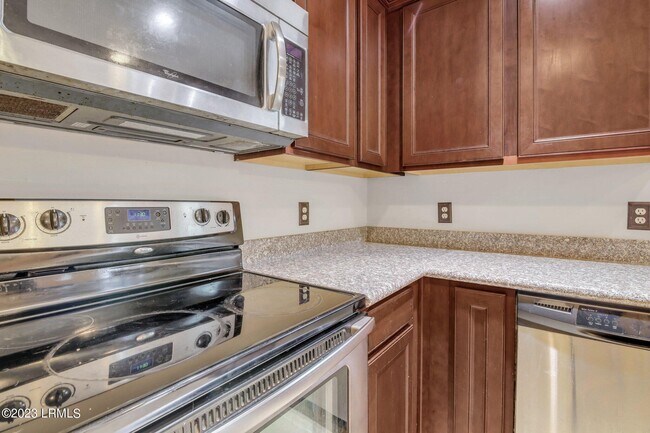 Building Photo - 7 Harbison Pl