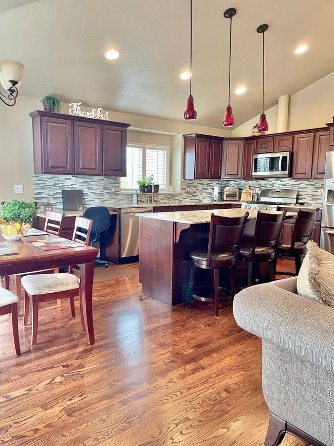 Building Photo - Luxury Fully Furnished 4-Bedroom Home for Rent – Clinton, Utah