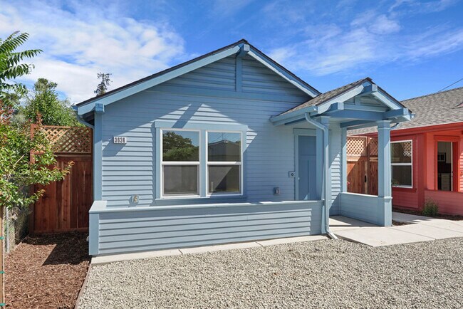 Building Photo - Beautiful 2 bedroom 1 bathroom New Build Close to UC Davis and McGeorge Law School