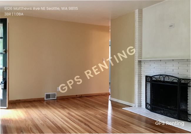 Building Photo - Matthews Beach 3 bd Available now!