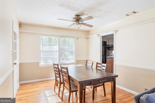 Building Photo - 4311 Short St