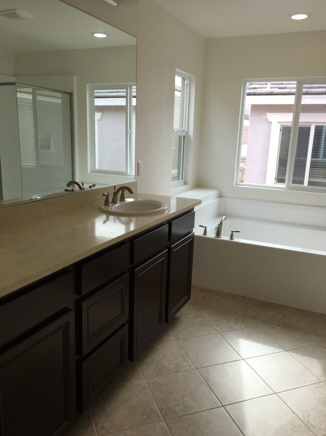 Building Photo - 888 Madison Court