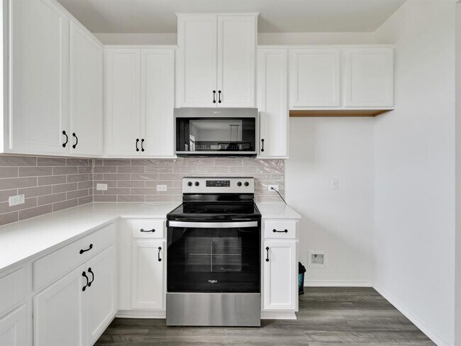 Building Photo - 12416 Anthology St