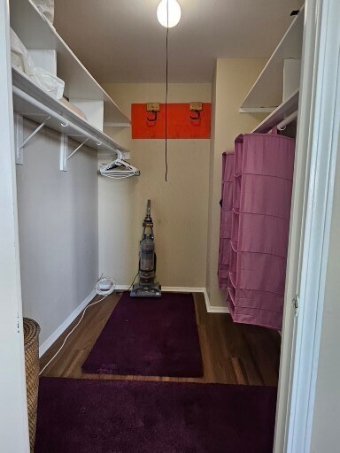 Building Photo - 6325 N Sheridan Rd