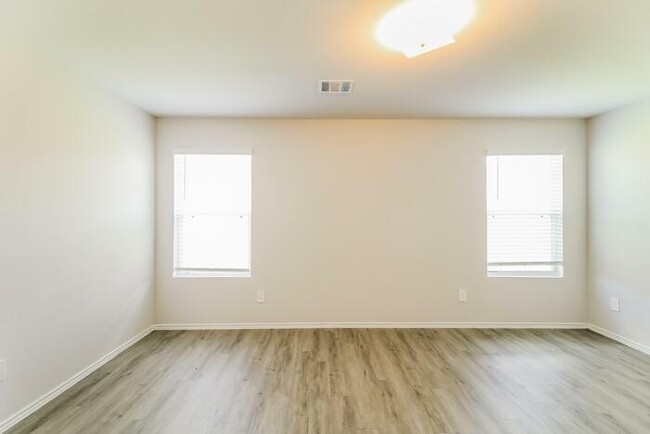 Building Photo - 2453 Bull Trout Dr