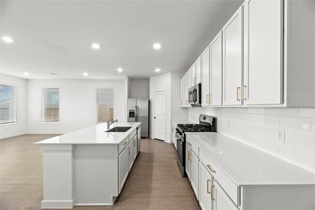 Building Photo - 16515 Mesquite Fld Dr