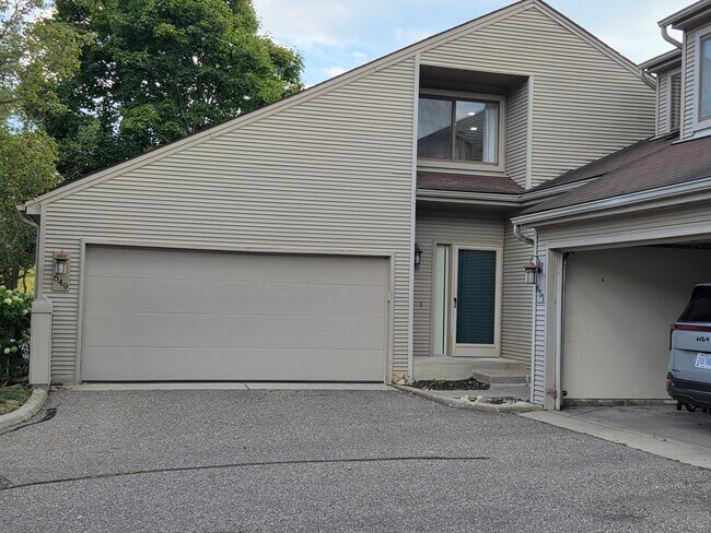 Building Photo - 649 Glasgow Ct