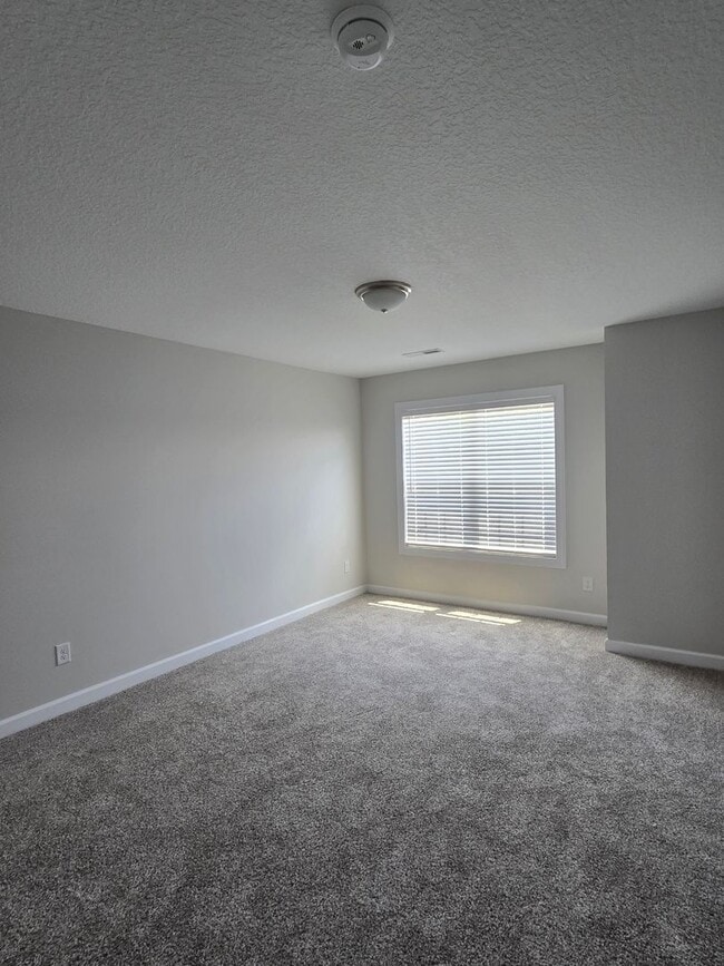Building Photo - 309 Samuel Run Dr