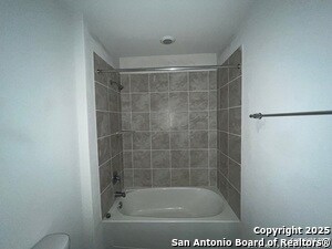 Building Photo - 324 Middle Grn Lp