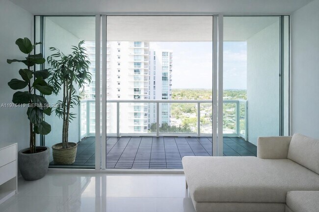 Building Photo - 1861 NW S River Dr