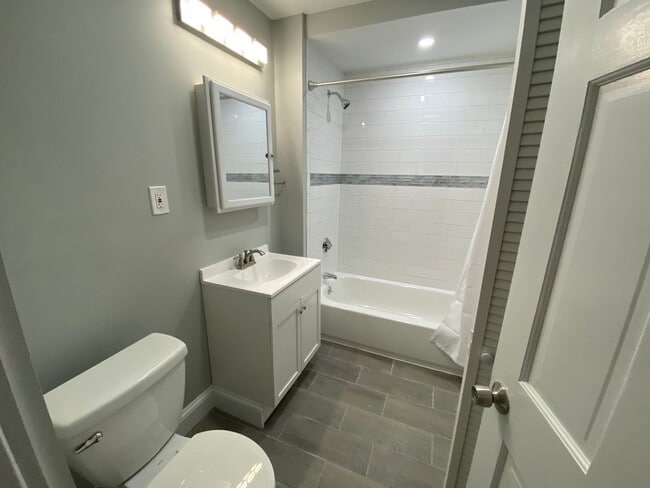 Building Photo - 71-73 Hall Ave