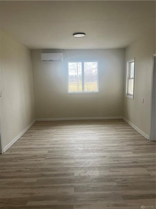 Building Photo - Family Home for Rent in Jamestown