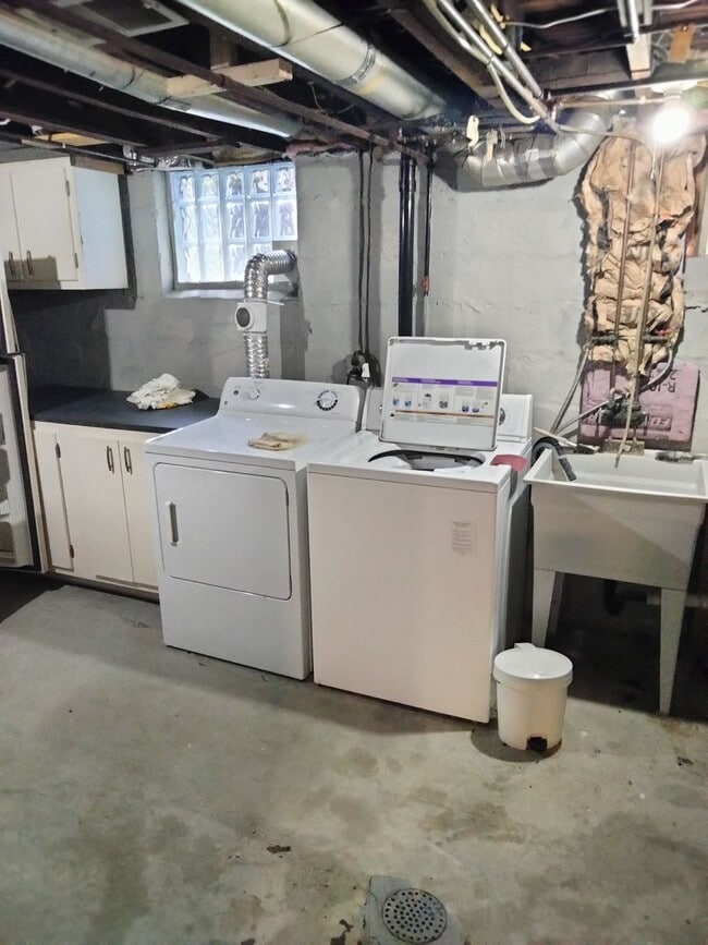 Building Photo - Beautiful 2-Bedroom Brookline Home for Rent