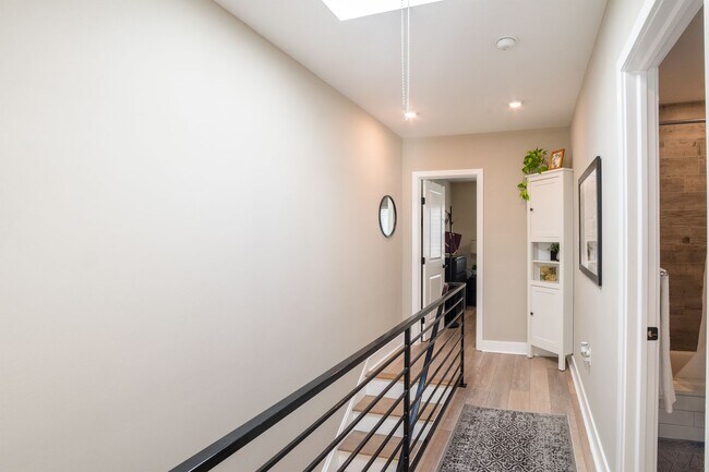 Building Photo - Two Bedroom Point Breeze Home