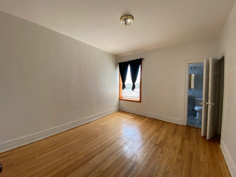 Building Photo - 3429 W Hirsch St