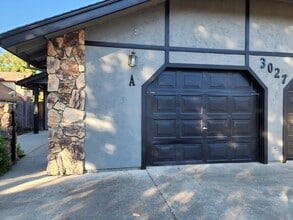 Building Photo - 3027 Monticello Ln