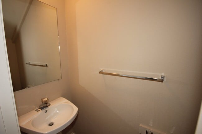 Building Photo - 144 3rd St W