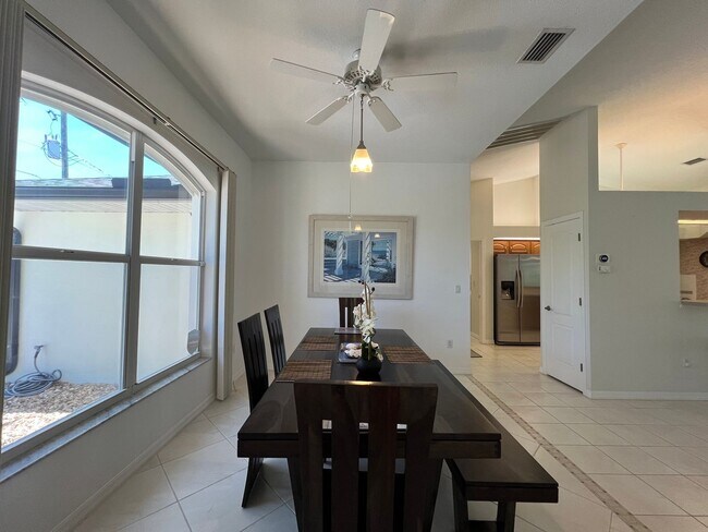 Building Photo - FURNISHED SHORT TERM RENTAL - 3 Bed / 2 Bath - Single Family Pool Home - $5,000/month ** Heated S...