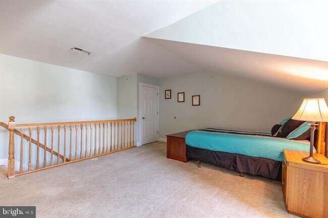 Building Photo - 128 Justin Dr