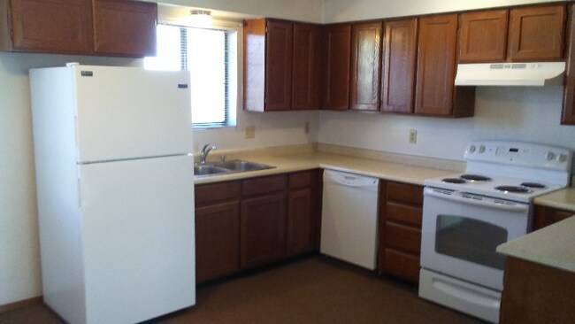 Building Photo - 706 S 4th St