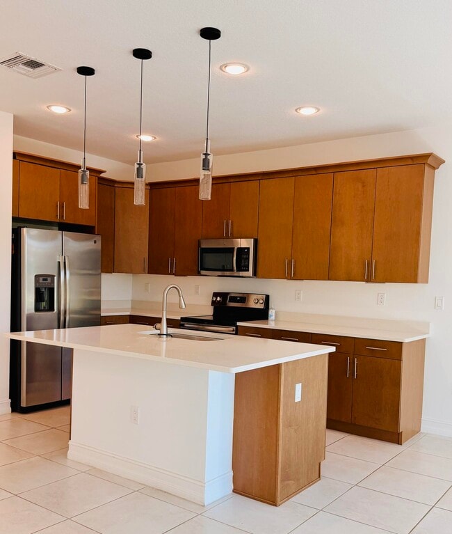 Building Photo - 9952 Brickhill Dr
