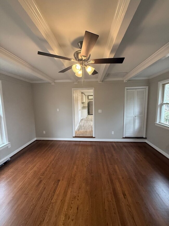 Building Photo - Beautifully Renovated 3 bedroom 2 full bath on large fenced in lot