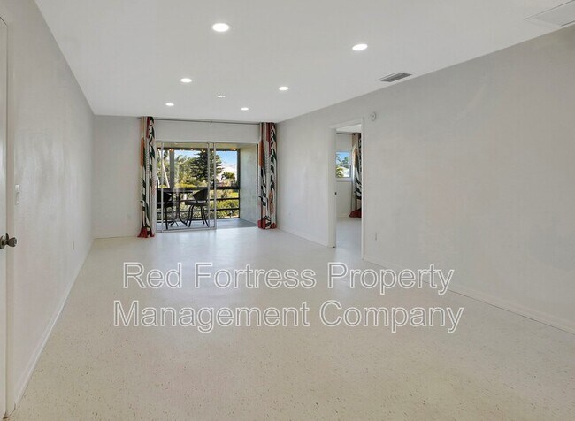 Building Photo - 6731 Panther Ln