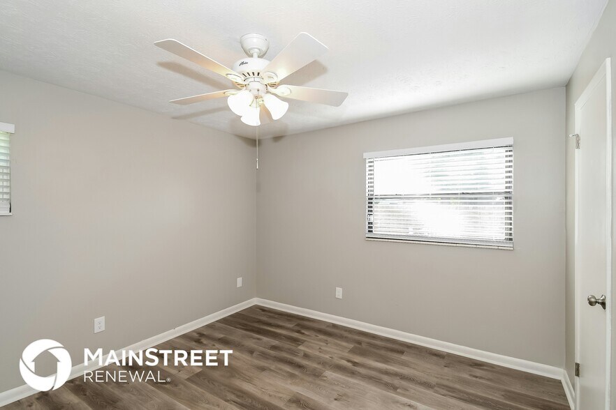 Building Photo - 352 Aries Dr