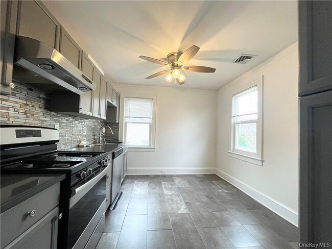 Building Photo - 78 1st St