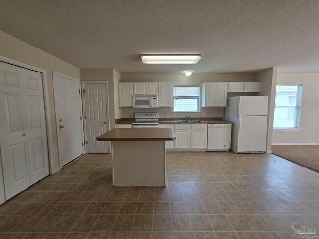 Building Photo - 10552 Wilderness Ln