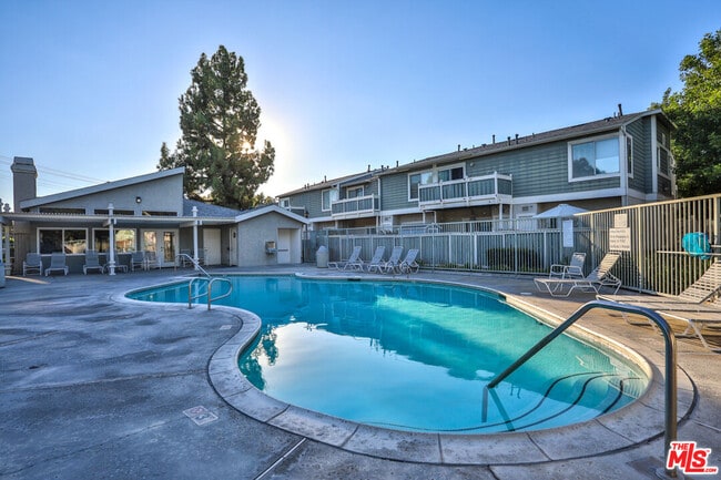 Building Photo - 926 W Philadelphia St