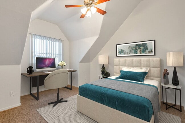 Building Photo - 3 N 6th Ave