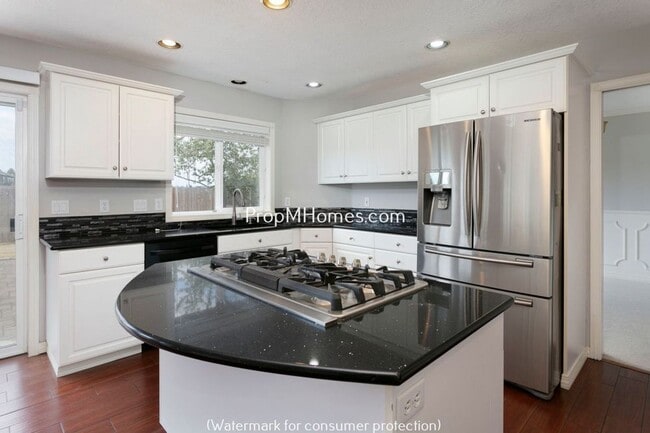 Building Photo - Charming Four Bedroom Bethany Home w/ Fully Fenced Yard!