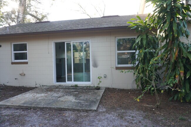 Building Photo - Andelijno Duplex Home