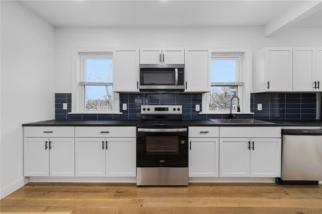 Building Photo - 30 Cypress St