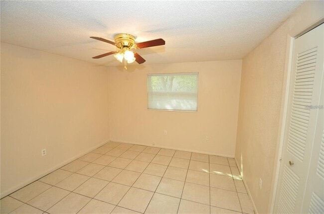 Building Photo - 1702 Holly Rd