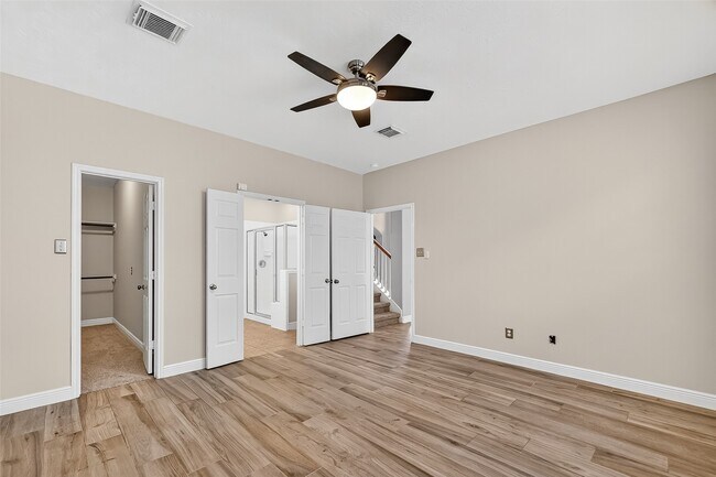 Building Photo - 1408 S Friendswood Dr