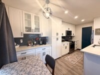 Building Photo - Available 12/15/2025 – Beautiful 2BR/2BA U...