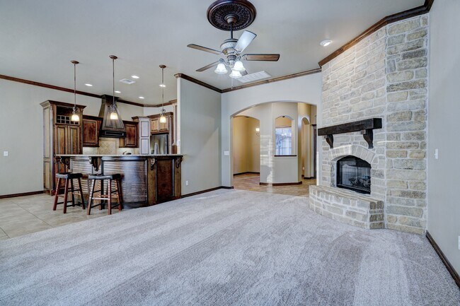 Building Photo - 812 Ryan Rd