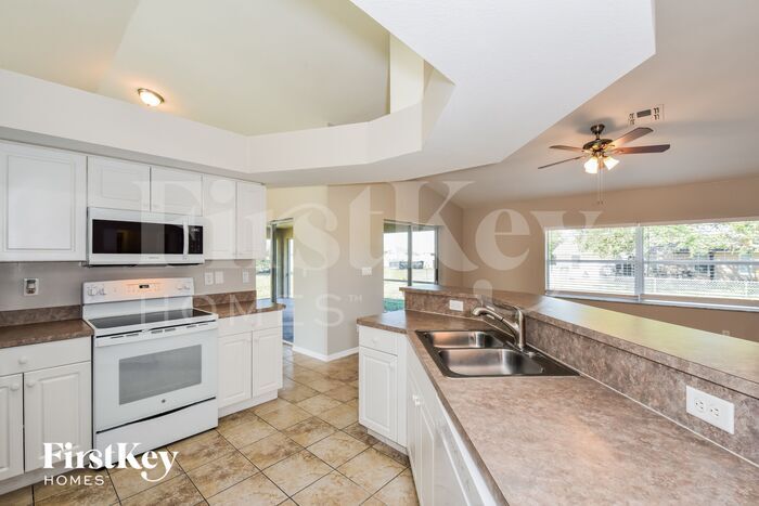 Building Photo - 405 NW 6th Terrace