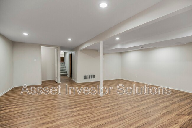 Building Photo - 9109 Goddard